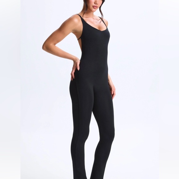 Oh Polly Black Plunge Open-Back Flared Jumpsuit - Picture 2 of 4